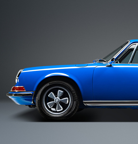 Vorderer Bereich des blauen Porsche 911 (Ur-Elfer) von der Fahrerseite aus
